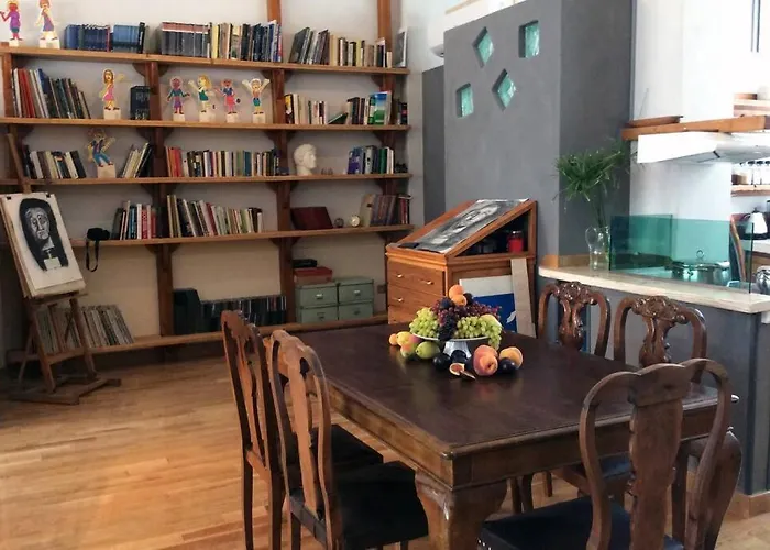 Unique - Spacious Studio With Rooftop / Thissio