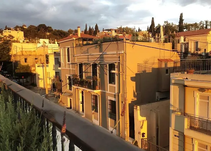 Unique - Spacious Studio With Rooftop / Thissio