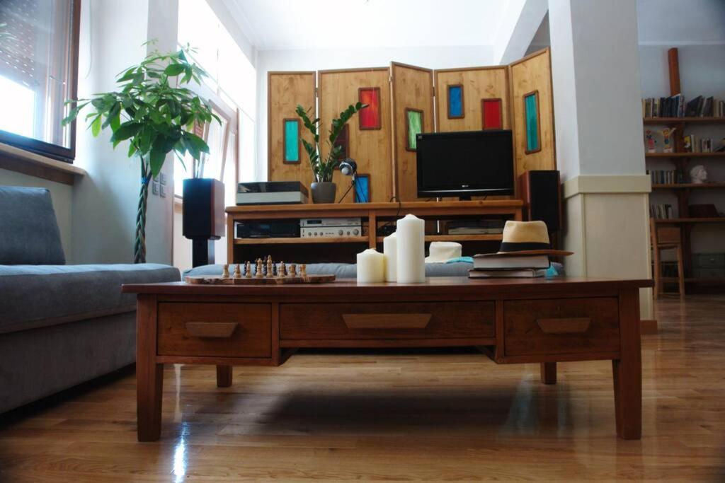 Unique - Spacious With Rooftop / Thissio * Athènes