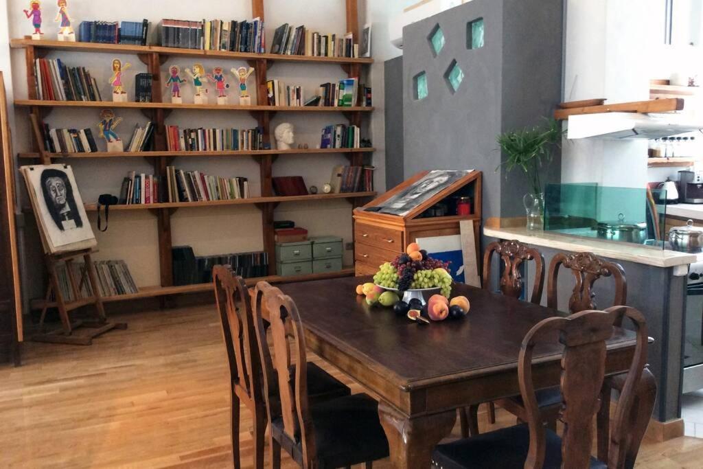 Apartment Unique - Spacious With Rooftop / Thissio