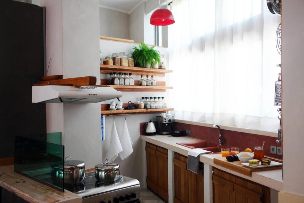 Unique - Spacious With Rooftop / Thissio Appartement